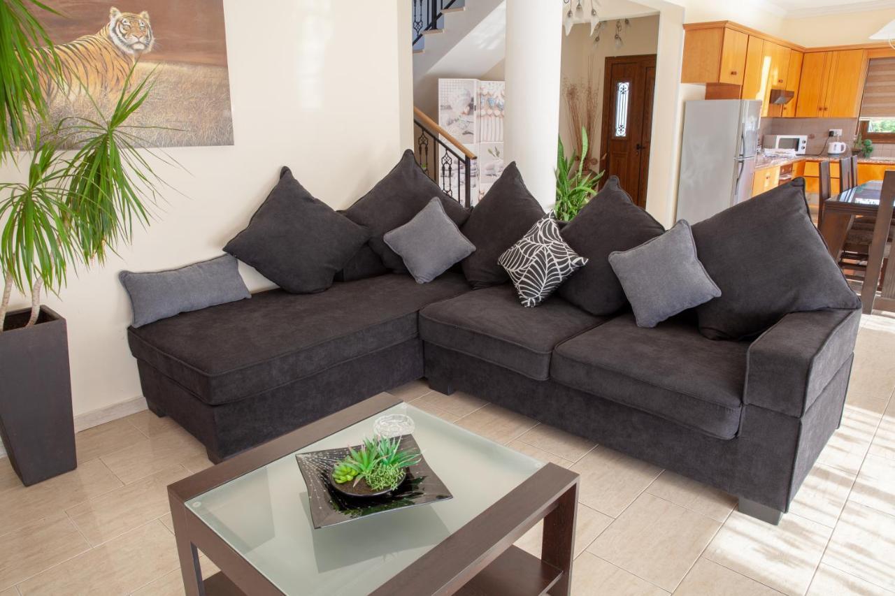 Villa Paradise Paphos Esterno foto