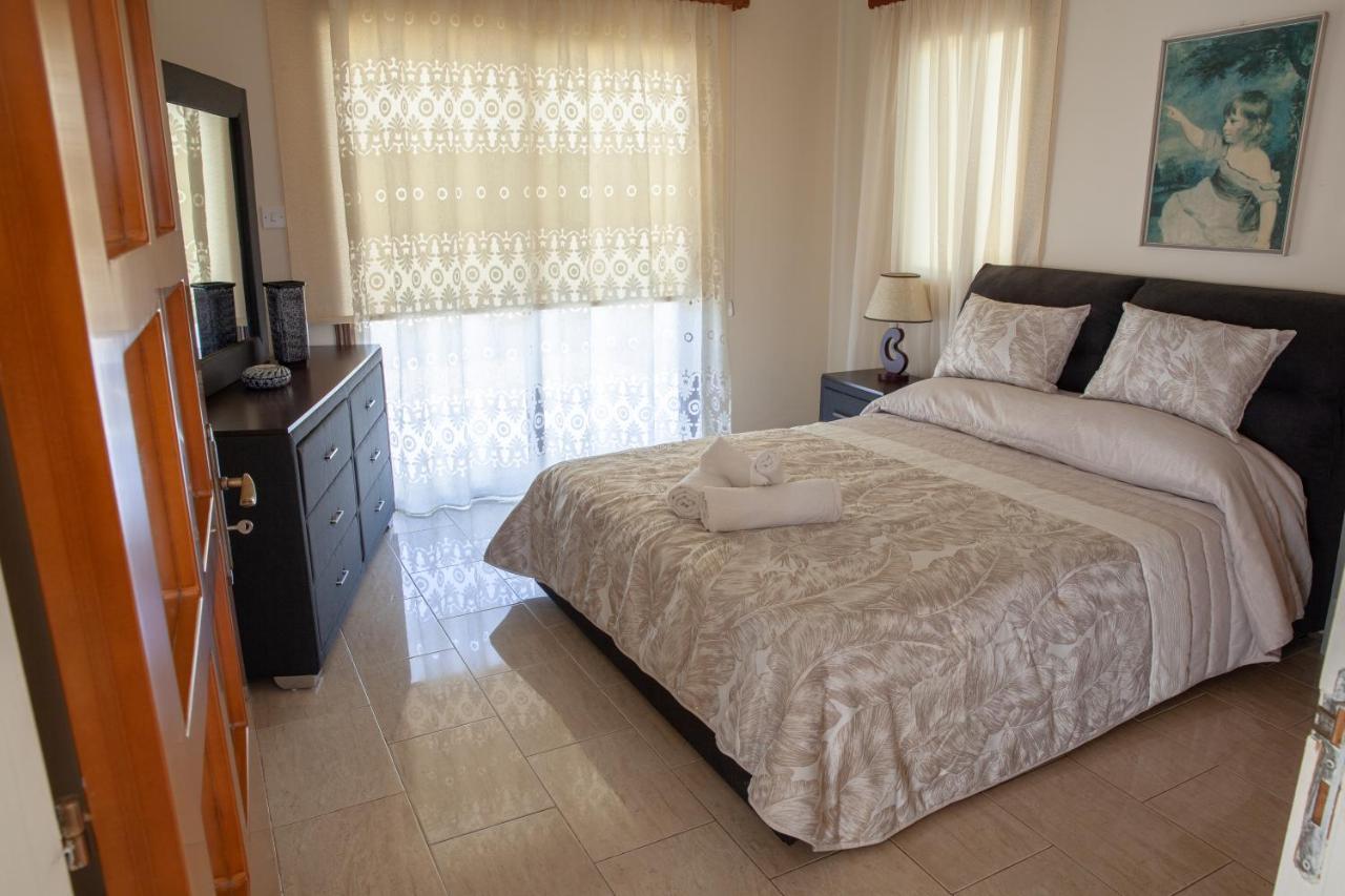 Villa Paradise Paphos Esterno foto