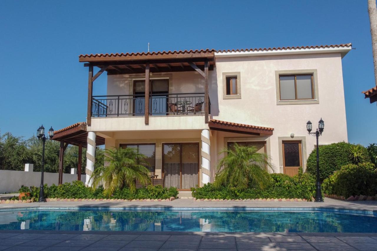 Villa Paradise Paphos Esterno foto