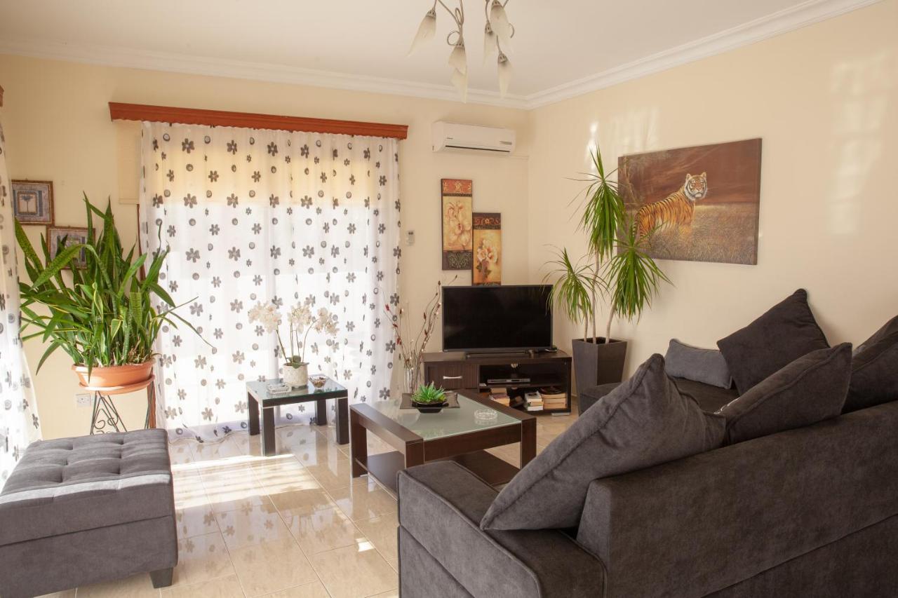 Villa Paradise Paphos Esterno foto