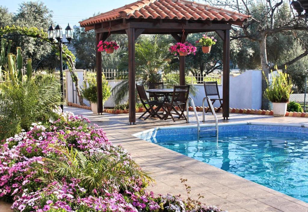 Villa Paradise Paphos Esterno foto